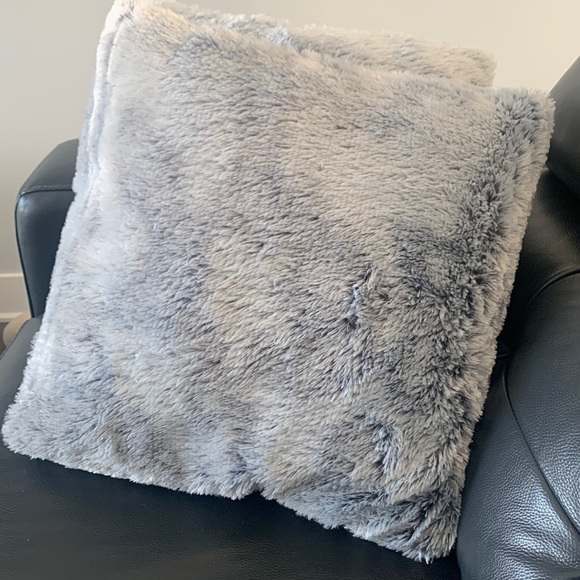 Other - Set of 2 blue grey fluffy pillows